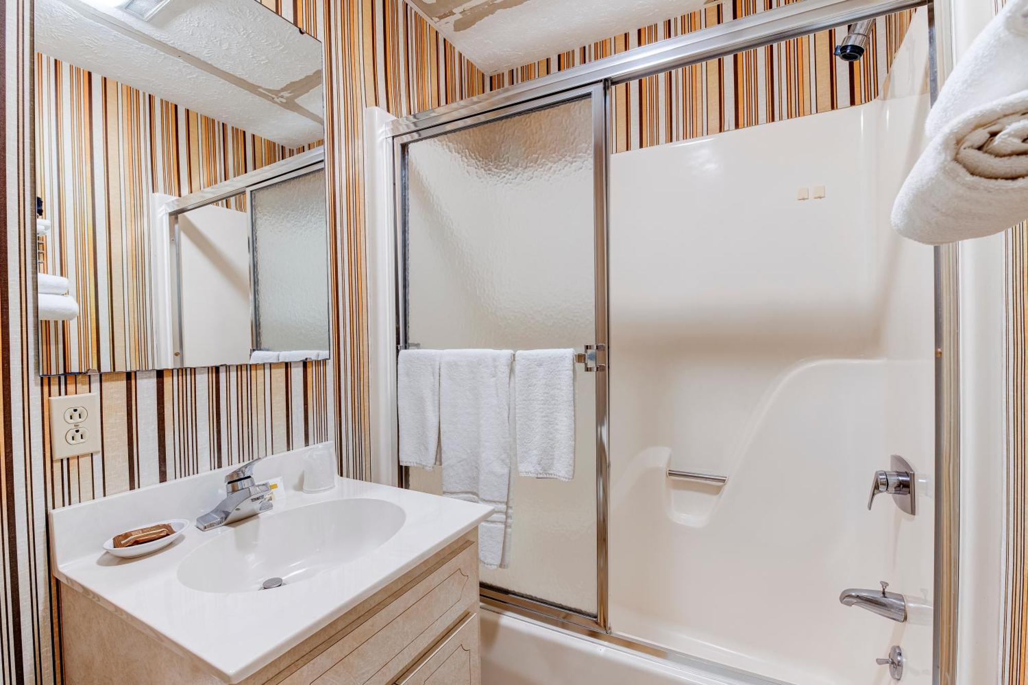 Lodge At Mount Mitchell Busick エクステリア 写真